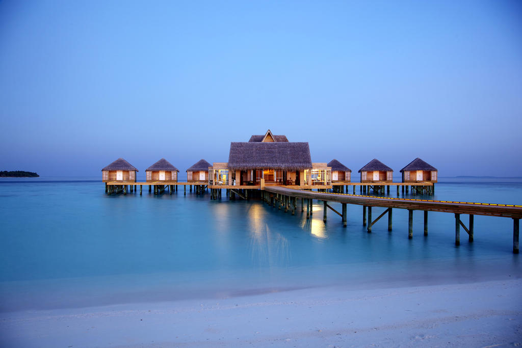 anantara kihavah maldives villas ราคา